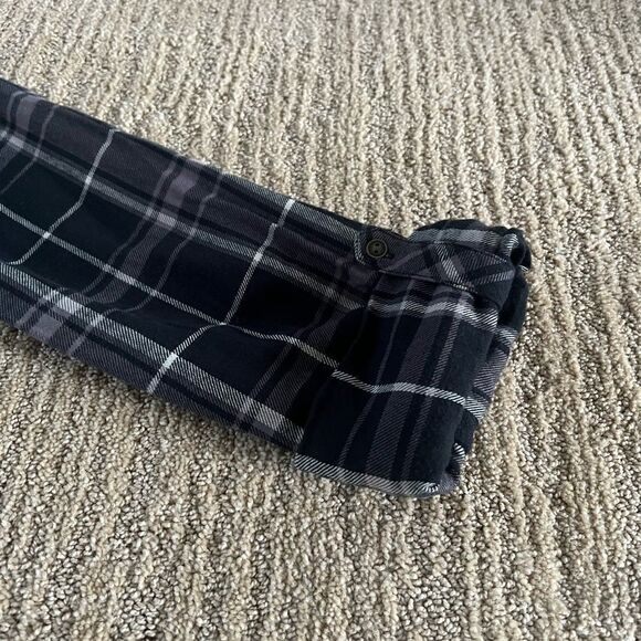 C&C California Black and Grey Plaid Button Down Shirt with Roll up Sleeves - Picture 5 of 6